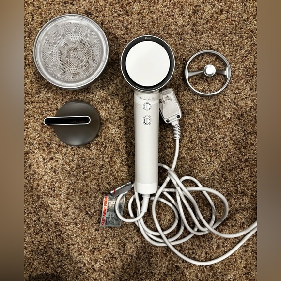 NWOT Zuvi Halo with diffuser and two nozzles. Without original box. - Picture 7 of 7